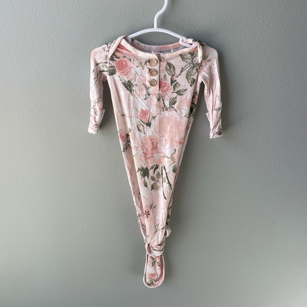 Posh Peanut Bamboo Button Knotted Gown in Print Vintage Pink Rose